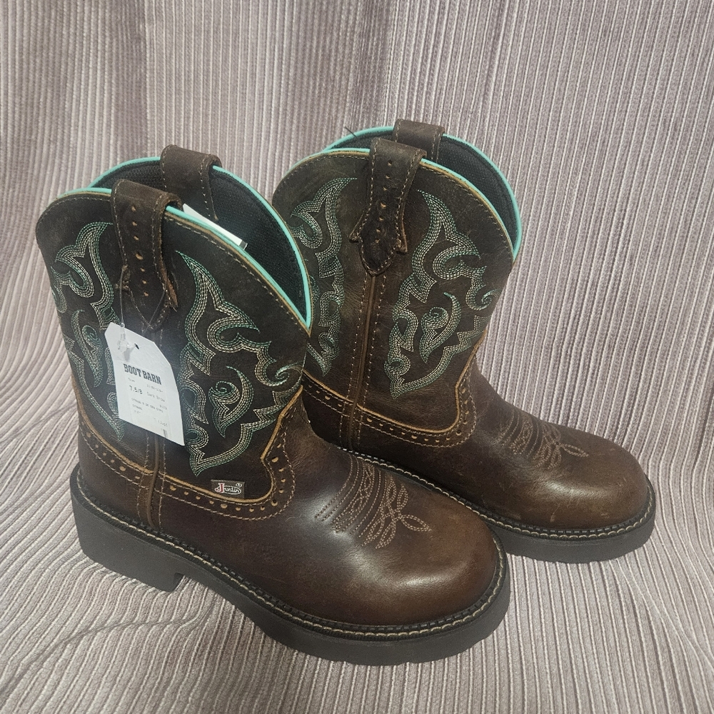 NWT- Justin Boots -Woman's Gemma Gypsy-Western/Brown with Turquoise sz 7.5B